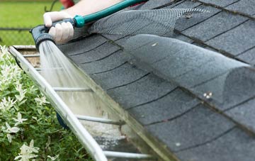 Puttocks End gutter cleaning costs